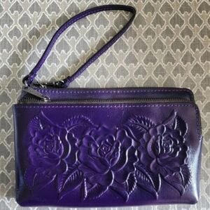 NWOT Patricia Nash Varone Rose Tooled Leather Wristlet Acai